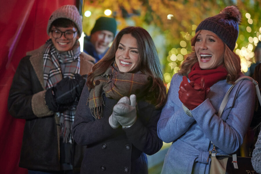 Five Star Christmas Review Holiday Hijinks Provide For A Perfect
