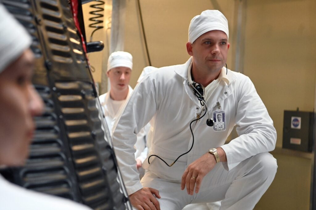 The Right Stuff Season 1 Episode 8