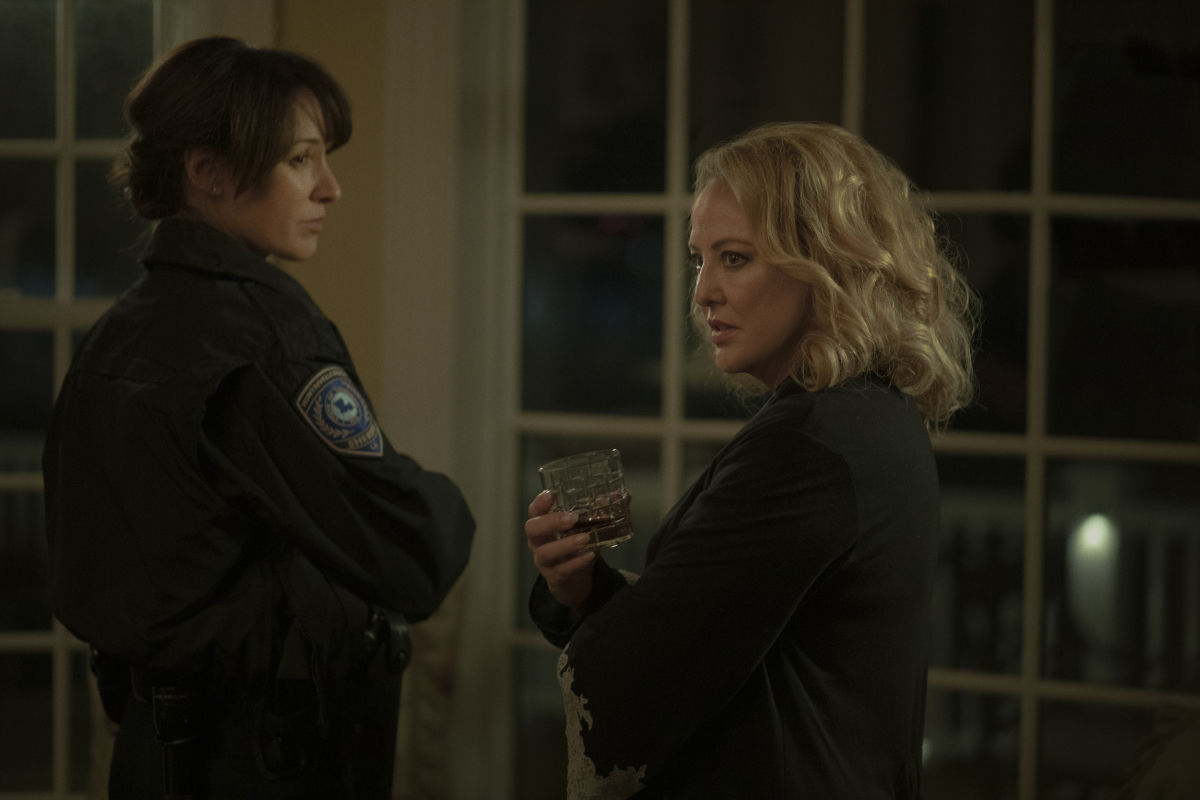 Swamp Thing Season 1 Episode 7 "Brilliant Disguise" | Tell-Tale TV Swamp Thing Season 1 Episode 7 "Brilliant Disguise"