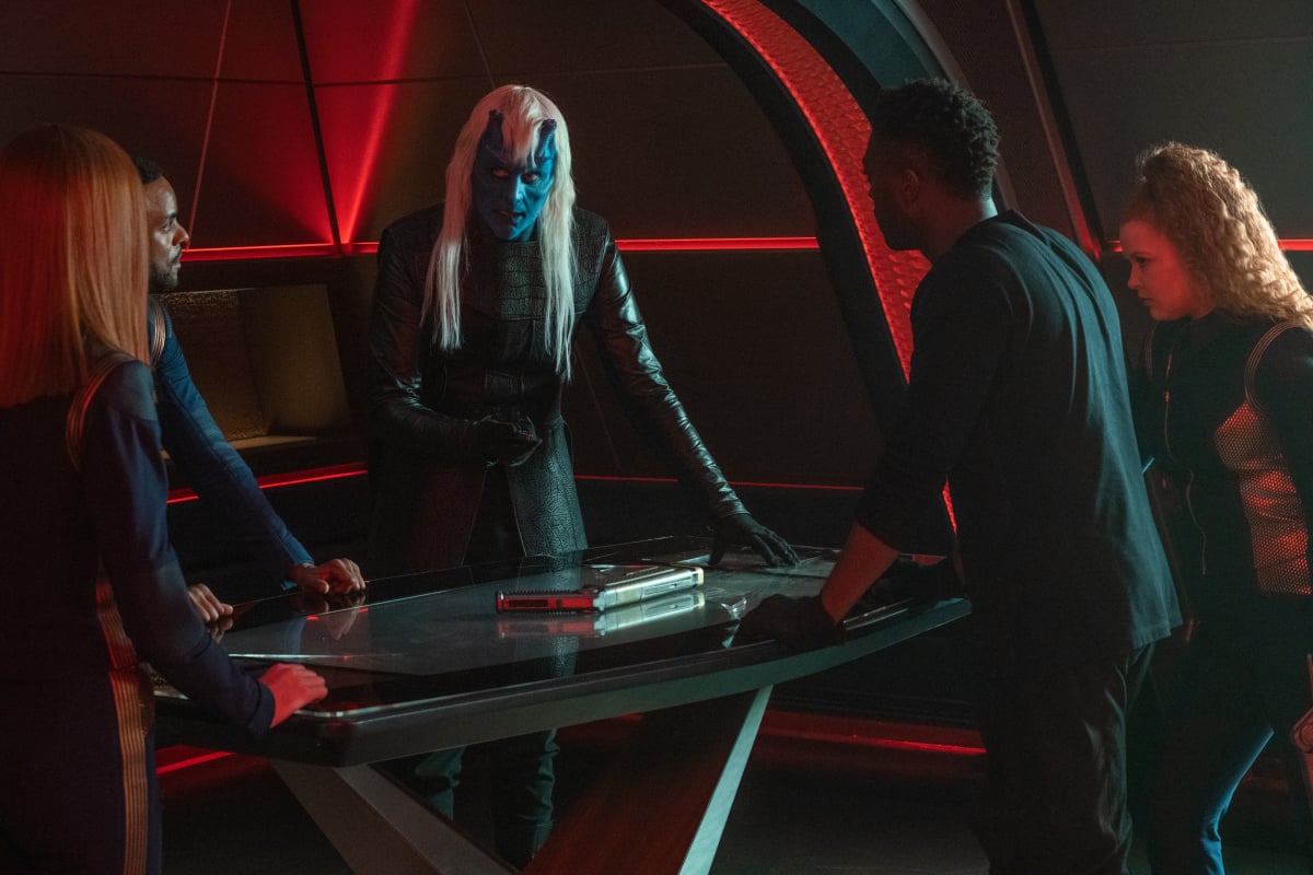 Star Trek Discovery Season 3 Episode 12 "There Is a Tide..."