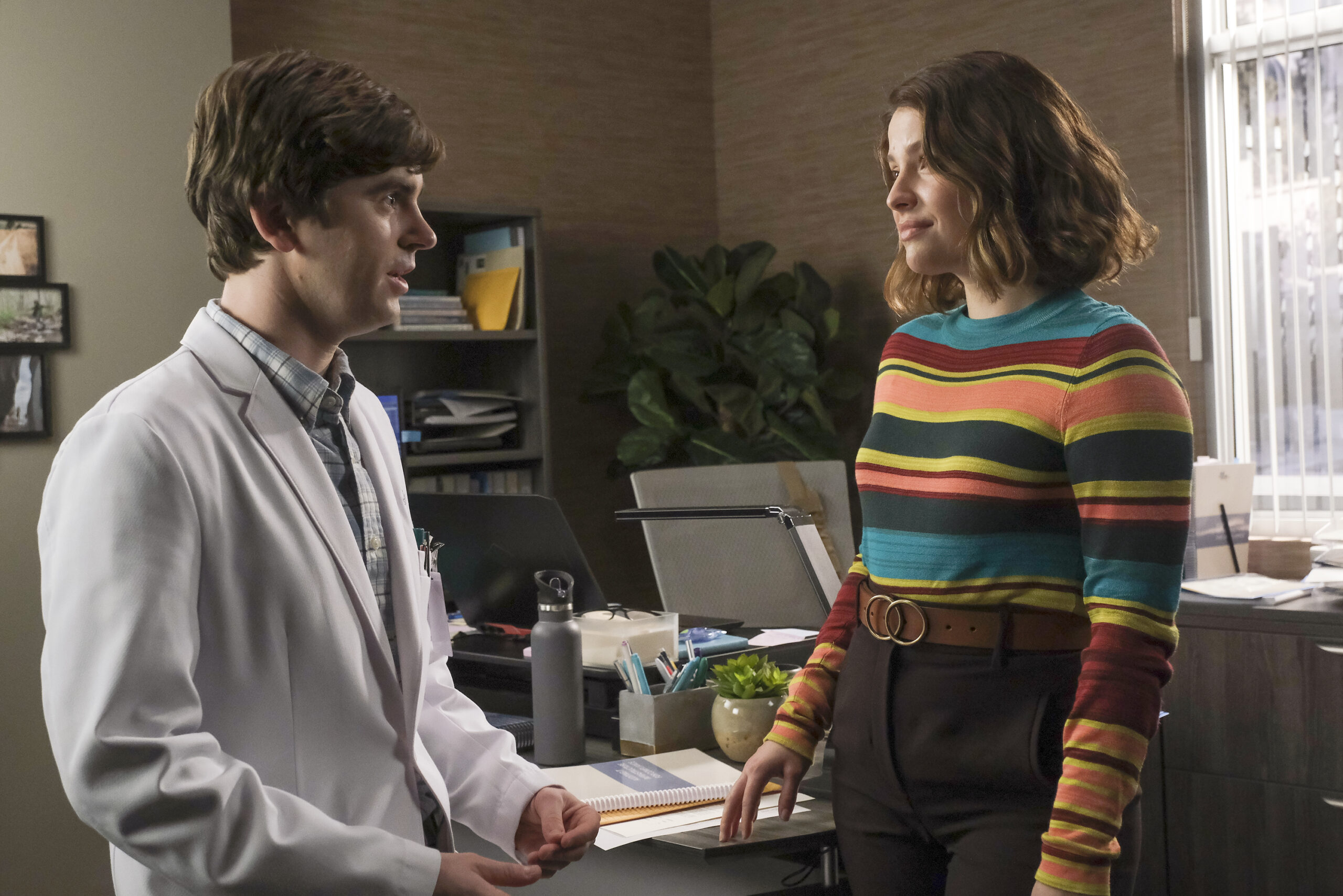 The Good Doctor Season 4 Episode 7, "The Uncertainty Principle," FREDDIE HIGHMORE, PAIGE SPARA | Tell-Tale TV The Good Doctor Season 4 Episode 7, "The Uncertainty Principle," FREDDIE HIGHMORE, PAIGE SPARA