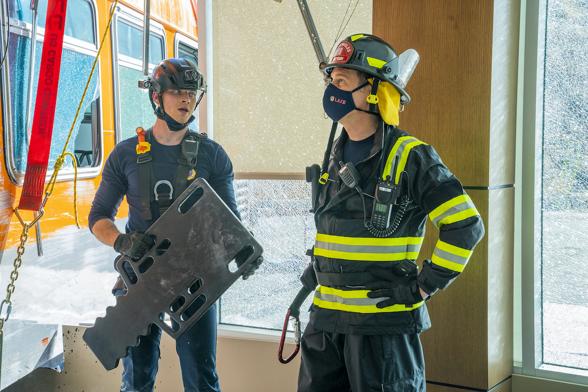 911-S4_EP401-Sc45_0093