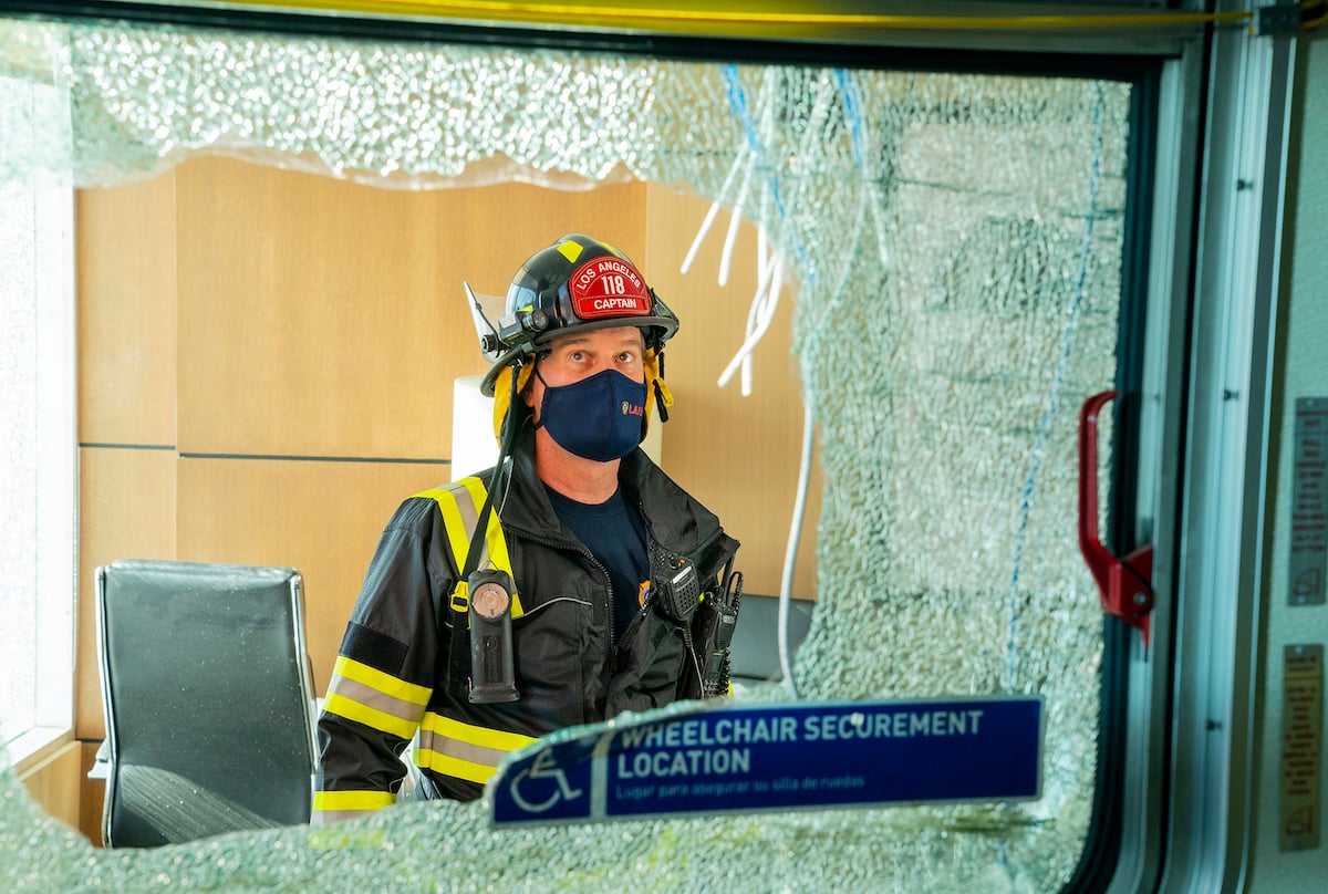 911 Season 4 Episode 1, "New Abnormal"