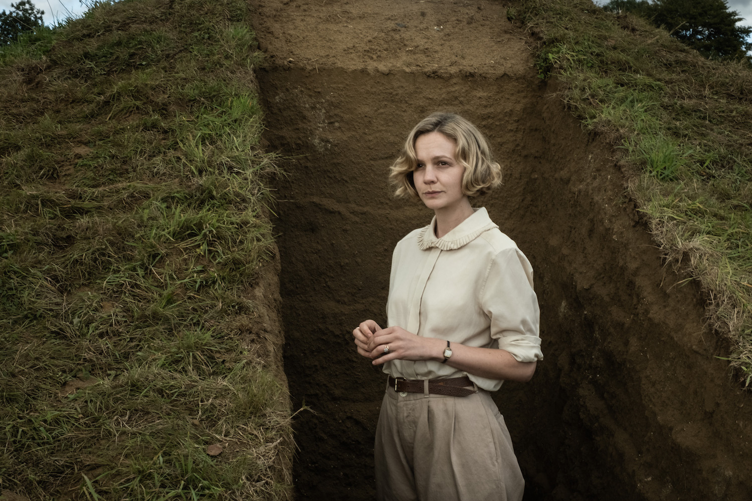 The Dig - CAREY MULLIGAN as EDITH PRETTY | Tell-Tale TV The Dig - CAREY MULLIGAN as EDITH PRETTY