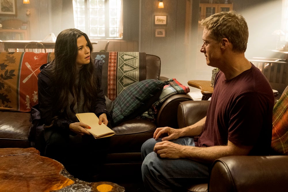 Resident Alien - Season 1 Episode 1 - Pilot 