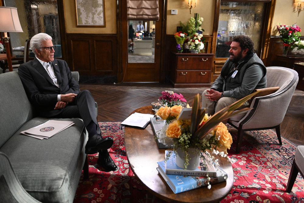 Mr. Mayor Season 1 Episode 1, "Pilot" | Tell-Tale TV Mr. Mayor Season 1 Episode 1, "Pilot"