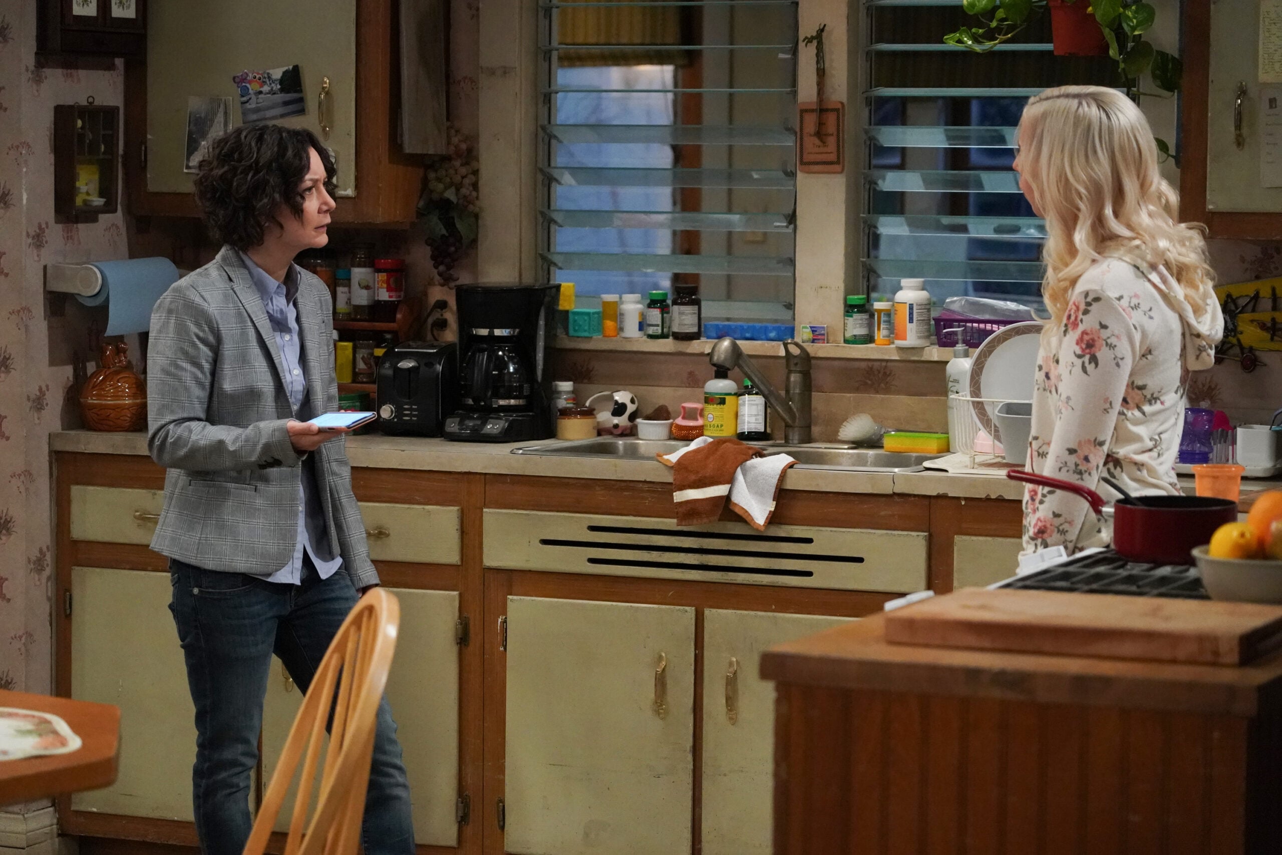 THE CONNERS - Season 3 Episode 10 - Who Are Bosses, Boats and Eckart Tolle