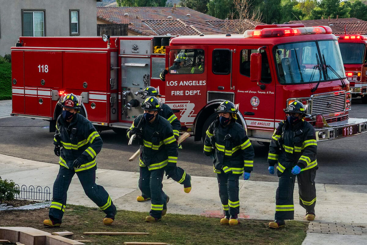 911-S4_Ep407-Sc33_0007 | Tell-Tale TV 911-S4_Ep407-Sc33_0007