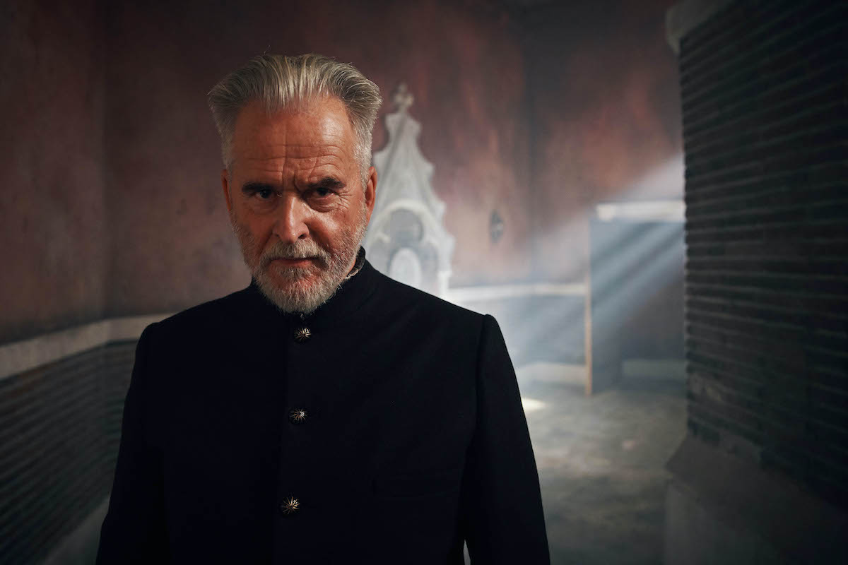 A Discovery of Witches Season 2 Episode 8