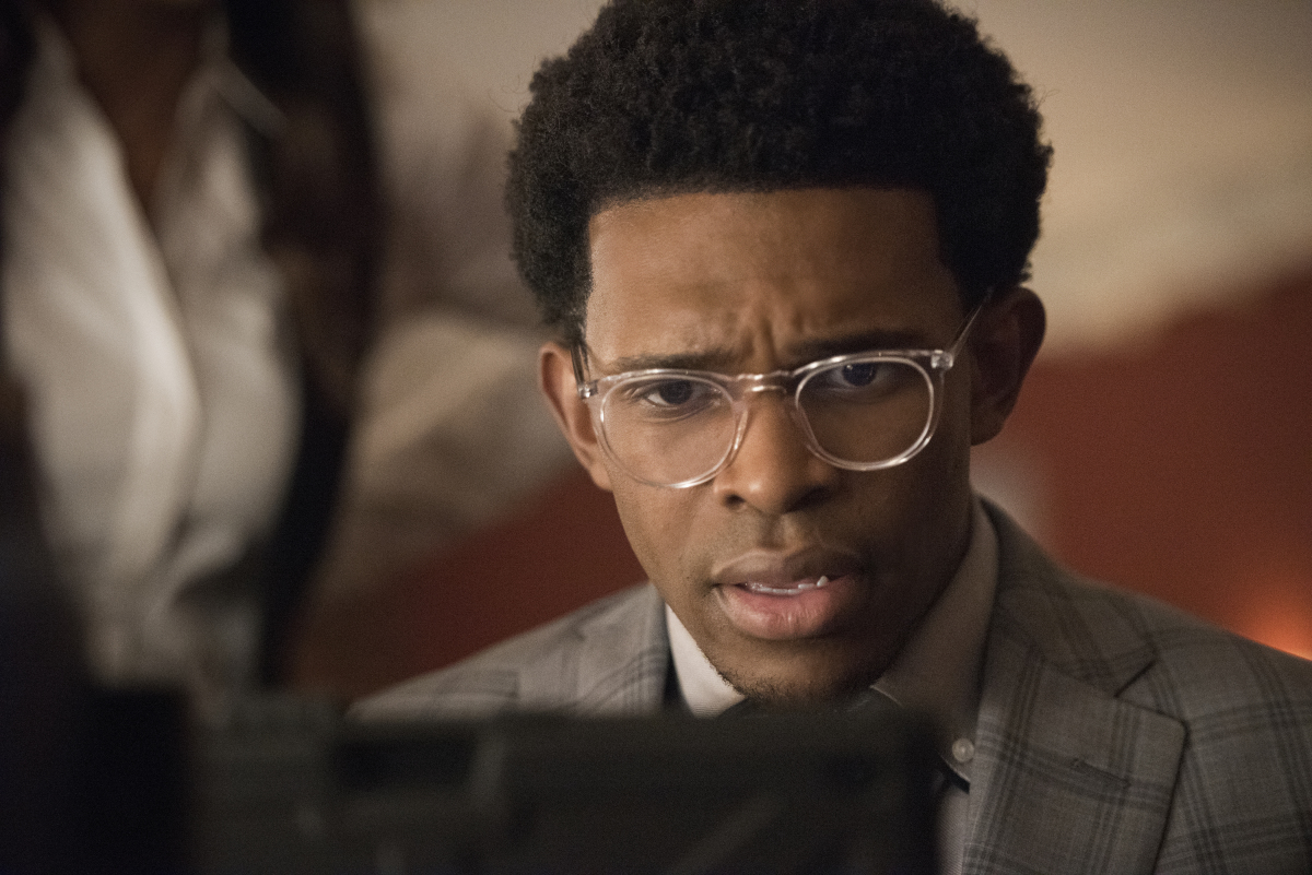 Batwoman Season 2 Episode 4, "Fair Skin, Blue Eyes" | Tell-Tale TV Batwoman Season 2 Episode 4, "Fair Skin, Blue Eyes"