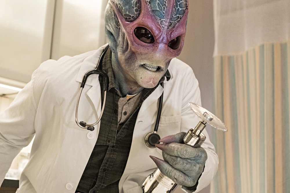 Resident Alien - Season 1 Episode 2 - Homesick
