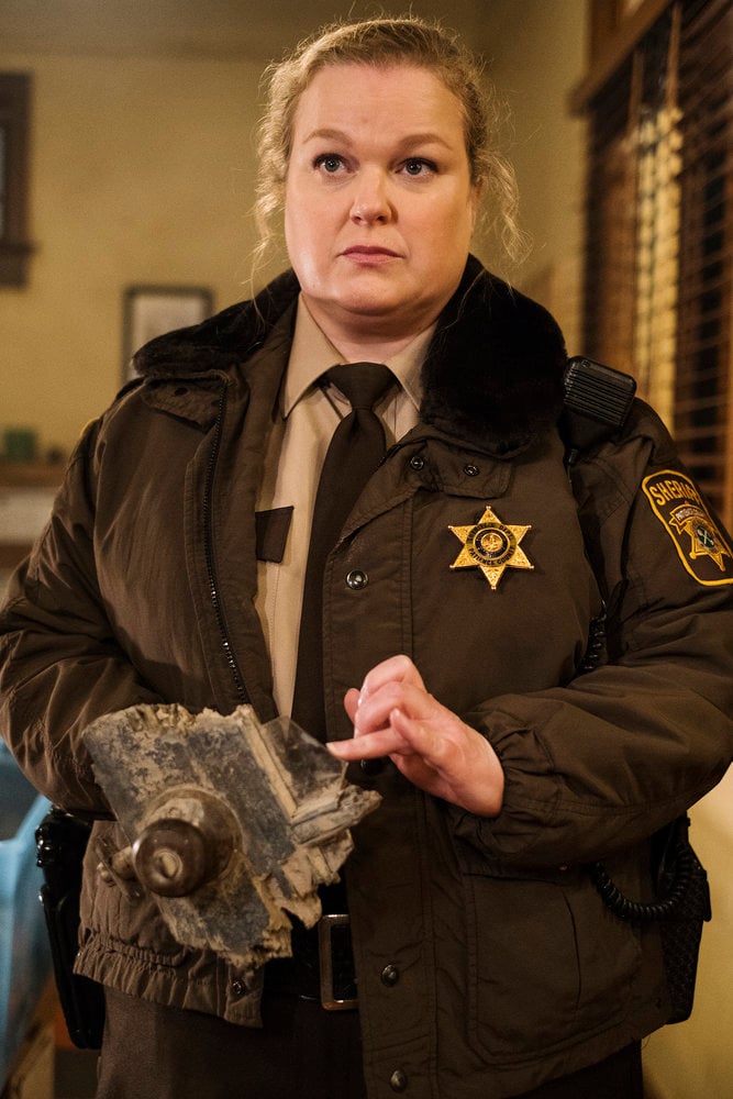 Resident Alien - Season 1 Episode 4 - Birds of a Feather