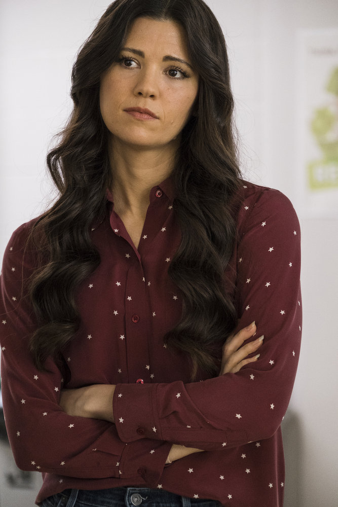 Resident Alien - Season 1 Episode 6 - Sexy Beast