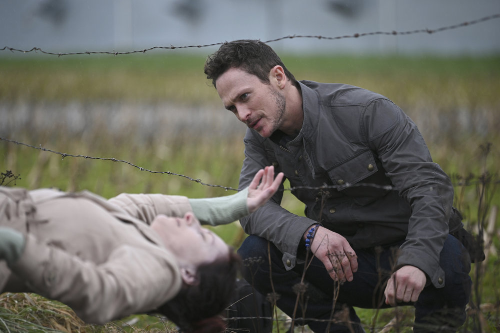 Debris Season 1 Episode 1, "Pilot"