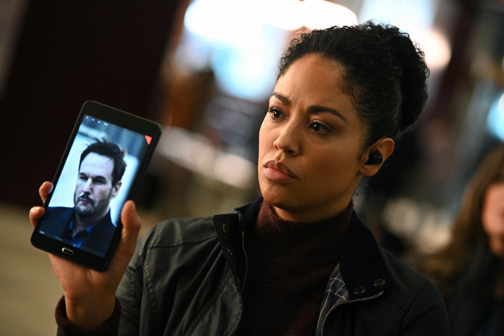 Debris Season 1 Episode 1, "Pilot"