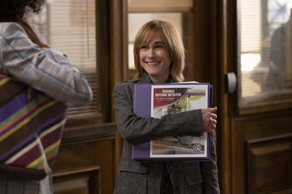 Mr. Mayor Season 1 Episode 7, "Avocado Crisis"