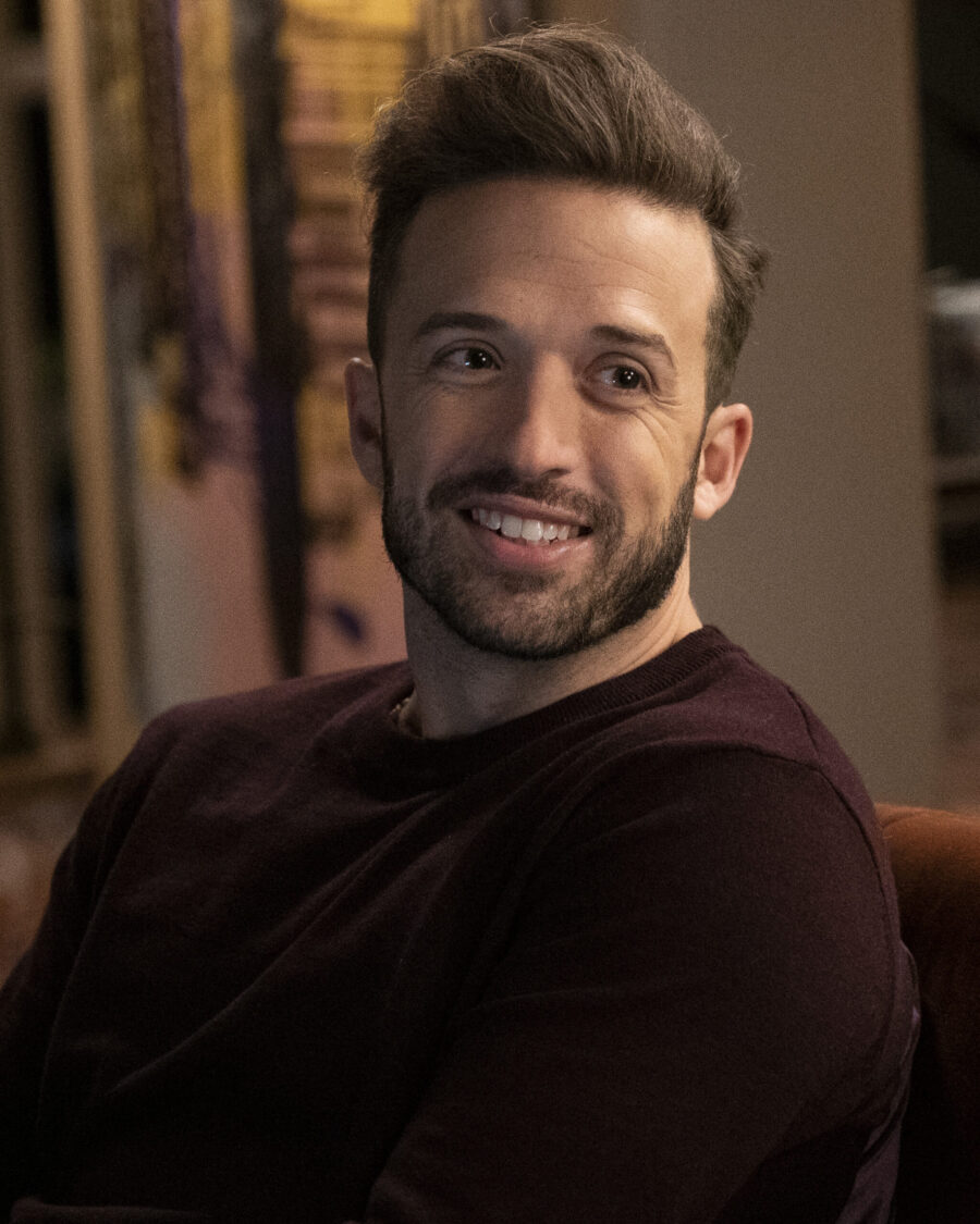 GROWN-ISH - “Hard Place” HENRI ESTEVE | Tell-Tale TV GROWN-ISH - “Hard Place” HENRI ESTEVE