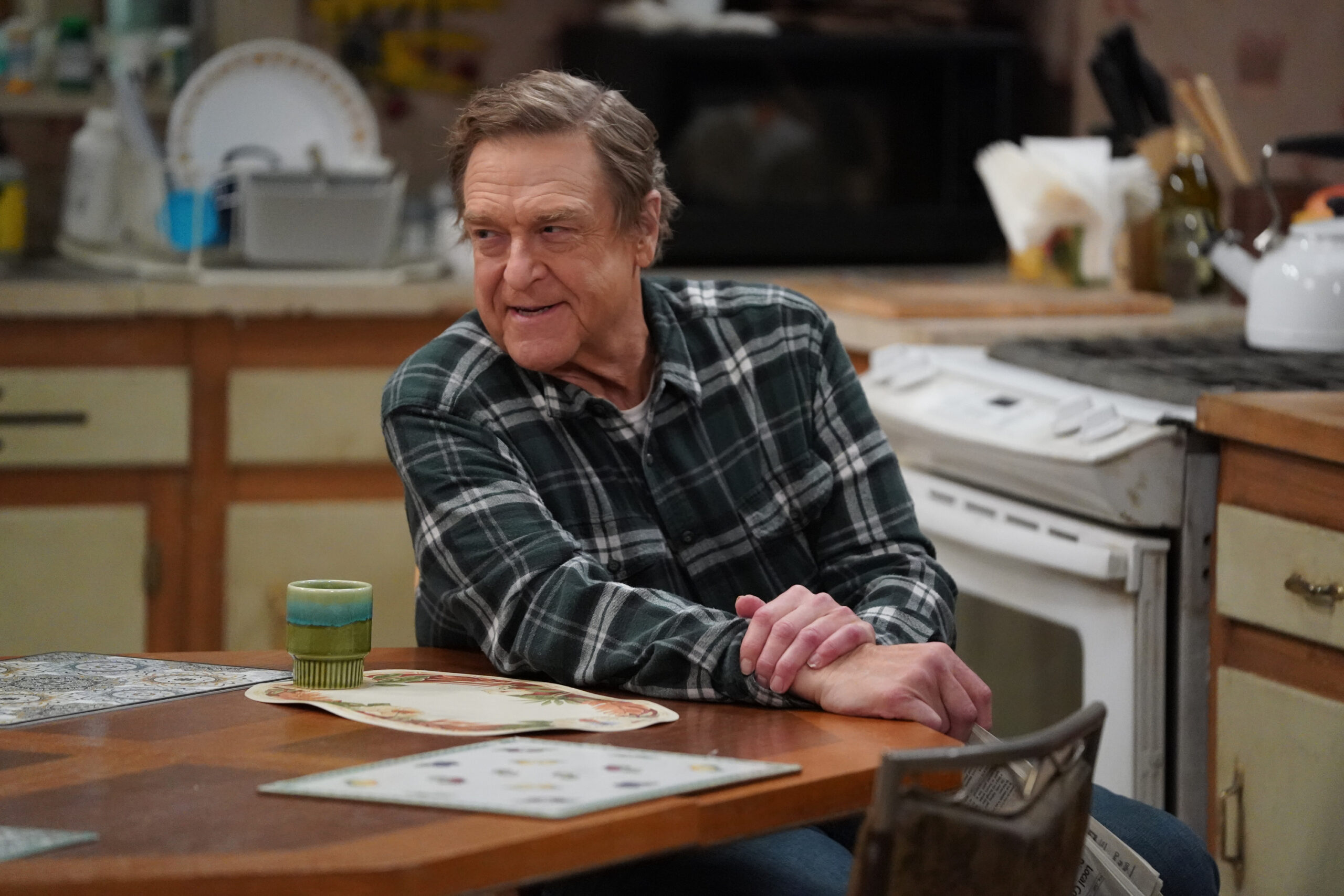 JOHN GOODMAN The Conners Review: Money, Booze and Lies (Season 3 Episode 14)