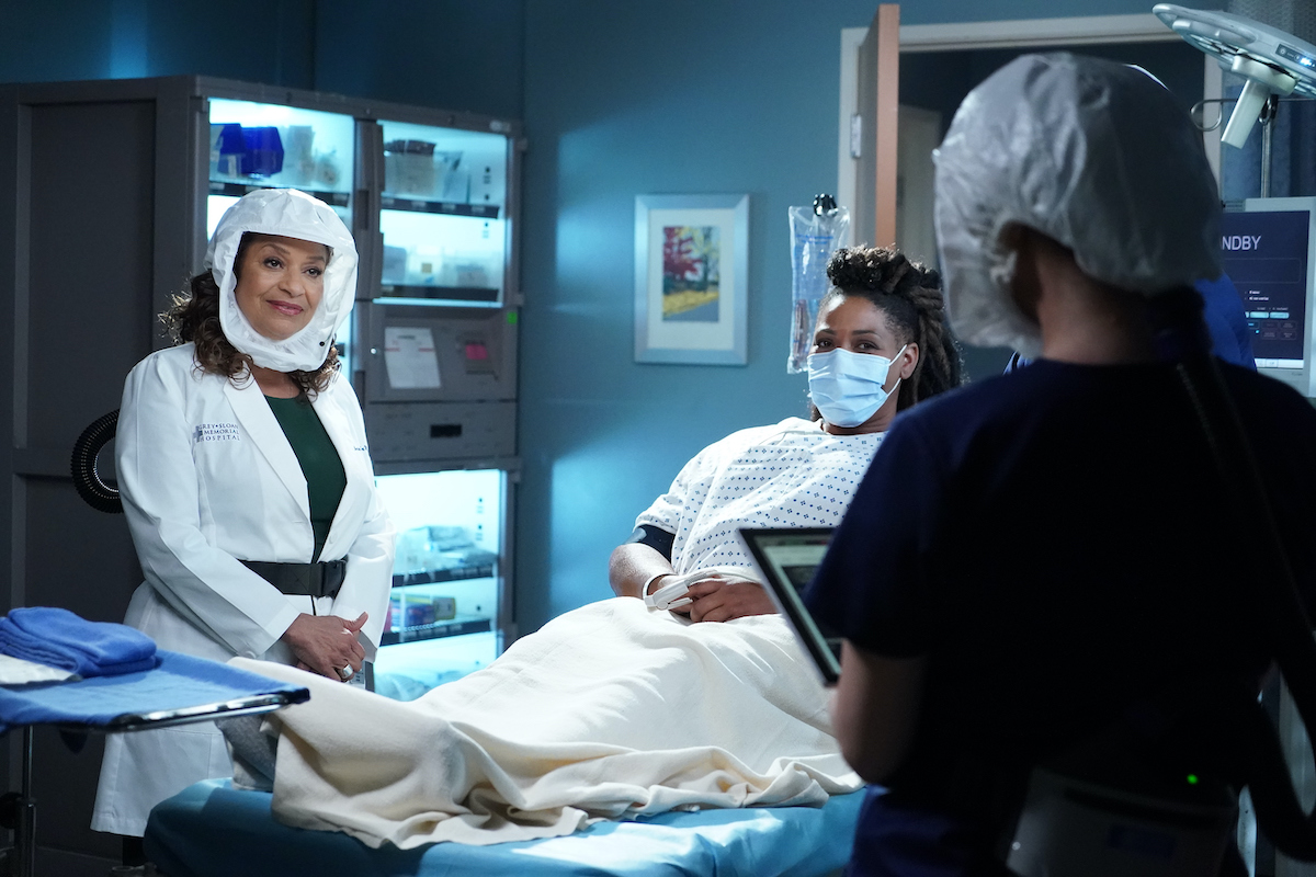 Grey's Anatomy Season 17 Episode 10, "Breathe"