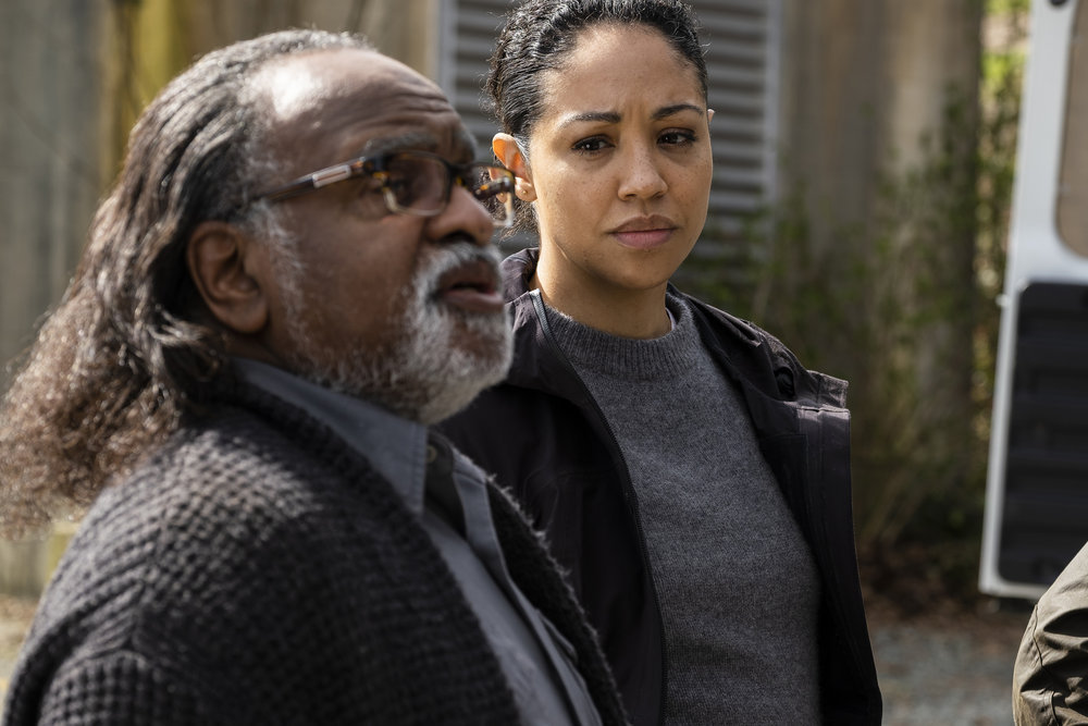 Debris Season 1 Episode 12, "A Message From Ground Control" | Tell-Tale TV Debris Season 1 Episode 12, "A Message From Ground Control"