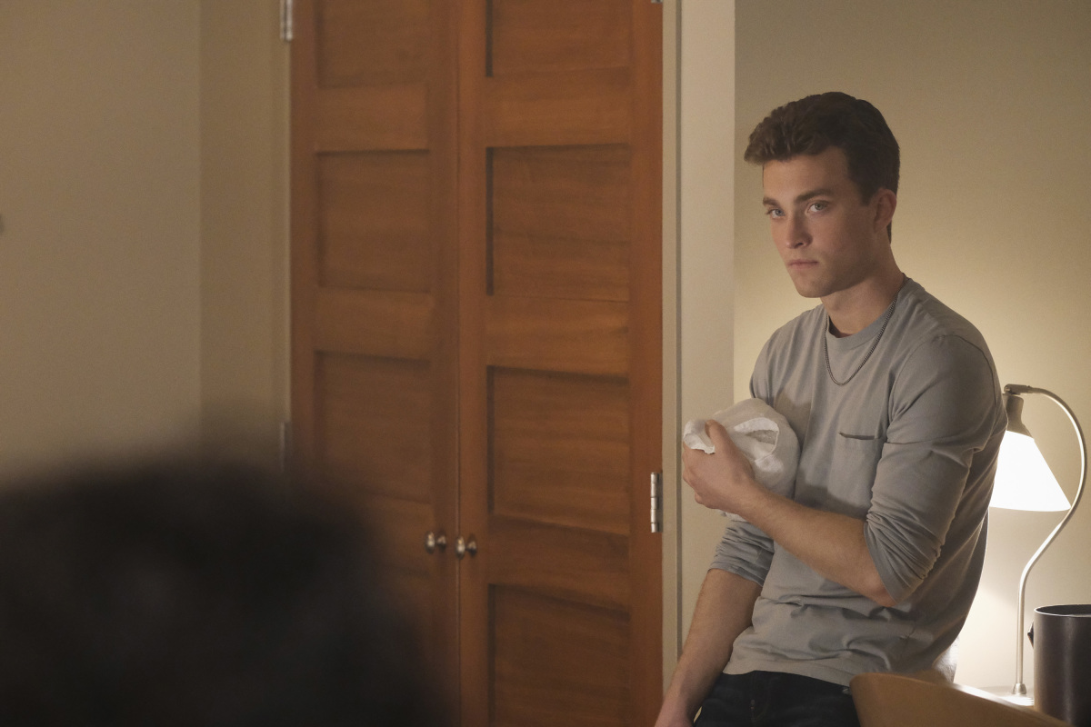 Superman & Lois Season 1 Episode 6, "Broken Trust" | Tell-Tale TV Superman & Lois Season 1 Episode 6, "Broken Trust"