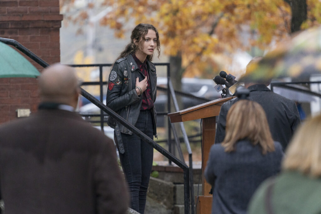 The Republic of Sarah Season 1 Episode 1, "Pilot" | Tell-Tale TV The Republic of Sarah Season 1 Episode 1, "Pilot"