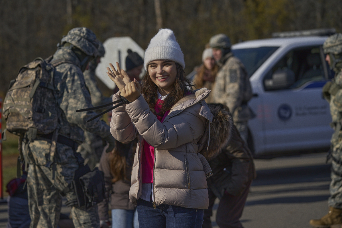 The Republic of Sarah Season 1 Episode 3, “The Lines Between Us”