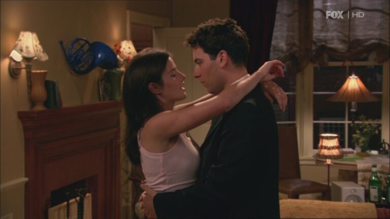15 of TV’s Most Memorable First Kisses - Ted Tells Robin He Is Moving To Chicago