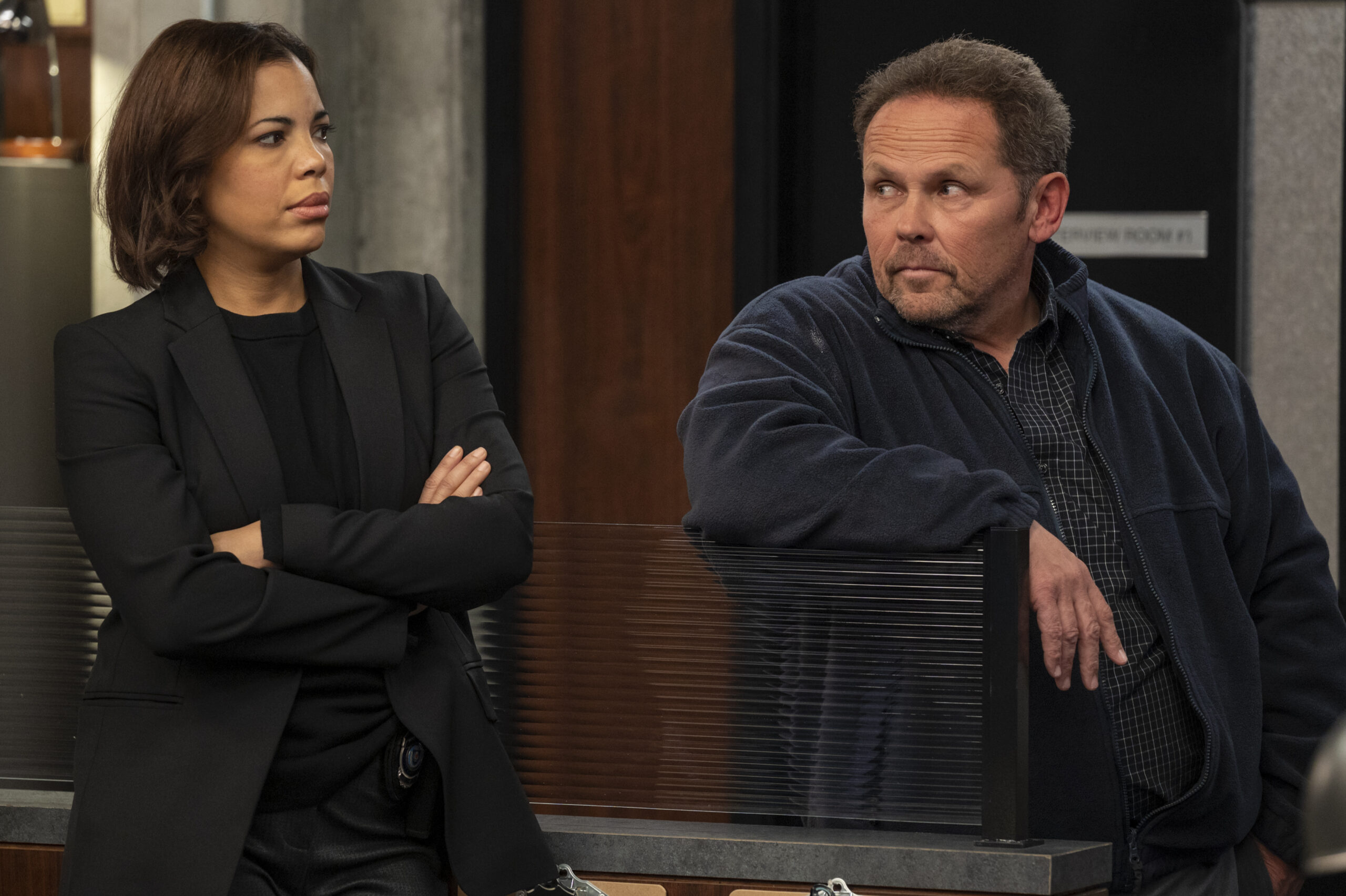 Kevin Can F*** Himself - Season 1 Episode 8