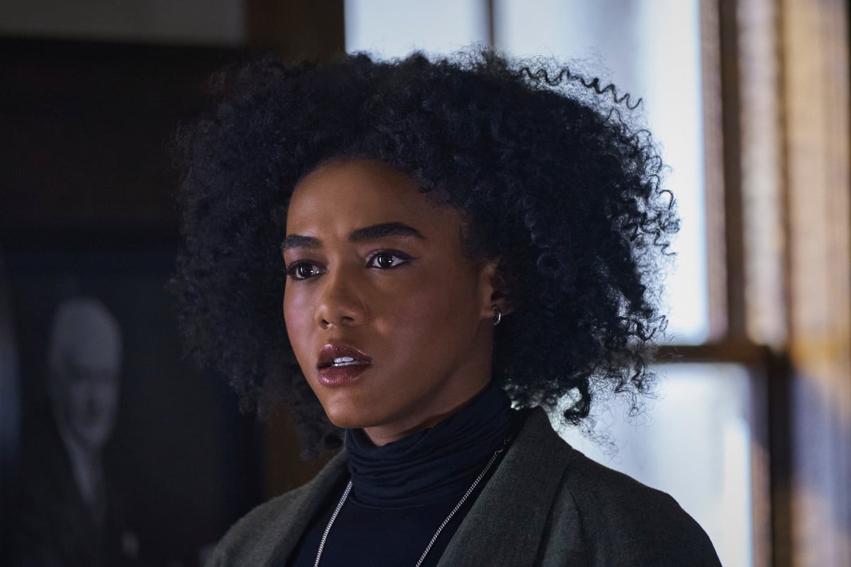 The Republic of Sarah Season 1 Episode 4, “In Us We Trust”