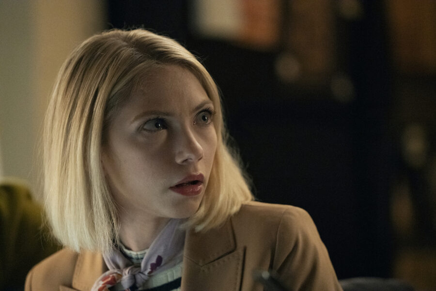 Gossip Girl Season 1 Episode 1, "Just Another Girl on the MTA"