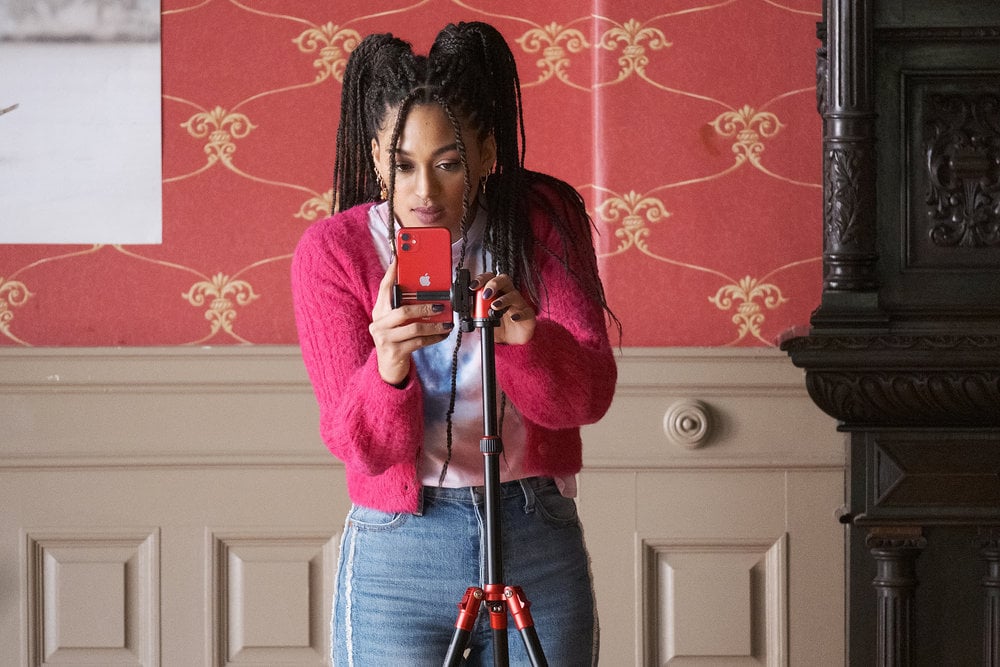 SurrealEstate - Season 1 Episode 6 - Roman