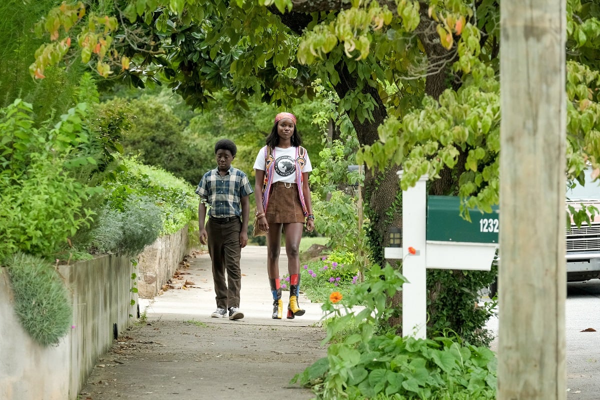 Still of Elisha Williams and Laura Kariuki in The Wonder Years Season 1 Episode 2 Green Eyed Monster