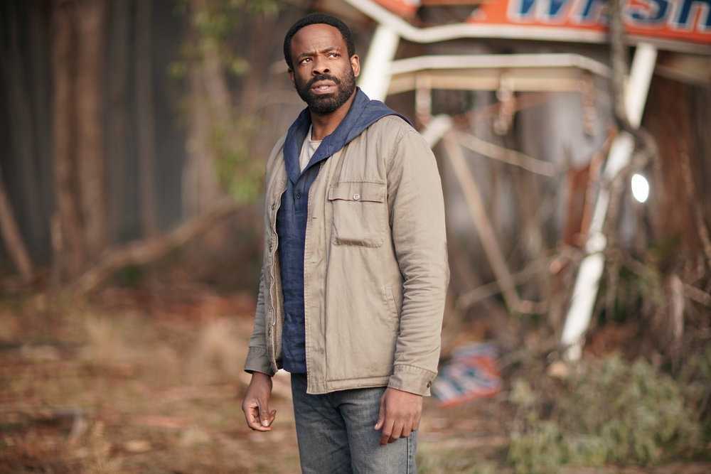 La Brea Season 1 Episode 1