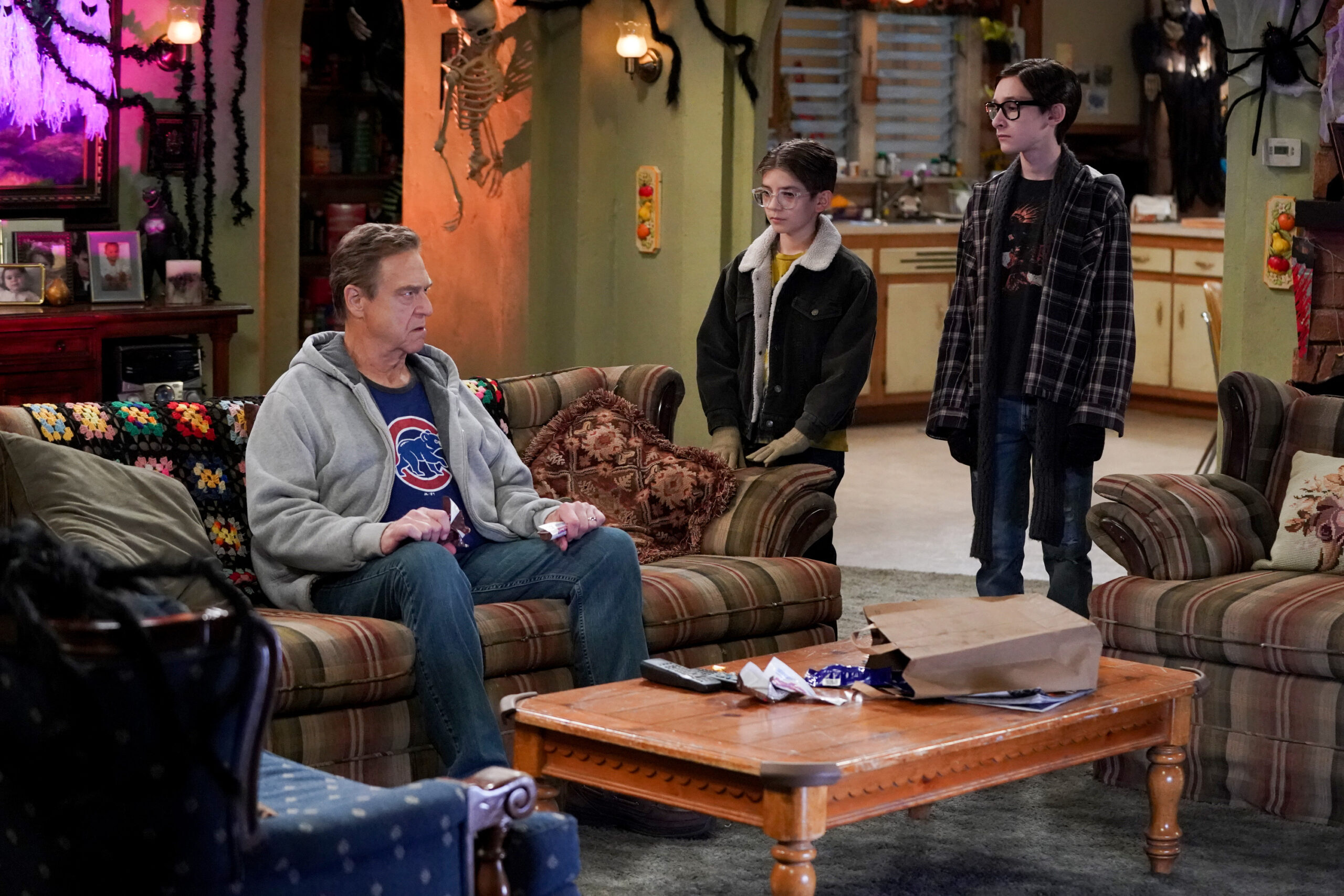 JOHN GOODMAN, SANTINO BARNARD, JAEDEN BETTENCOURT | Tell-Tale TV JOHN GOODMAN, SANTINO BARNARD, JAEDEN BETTENCOURT