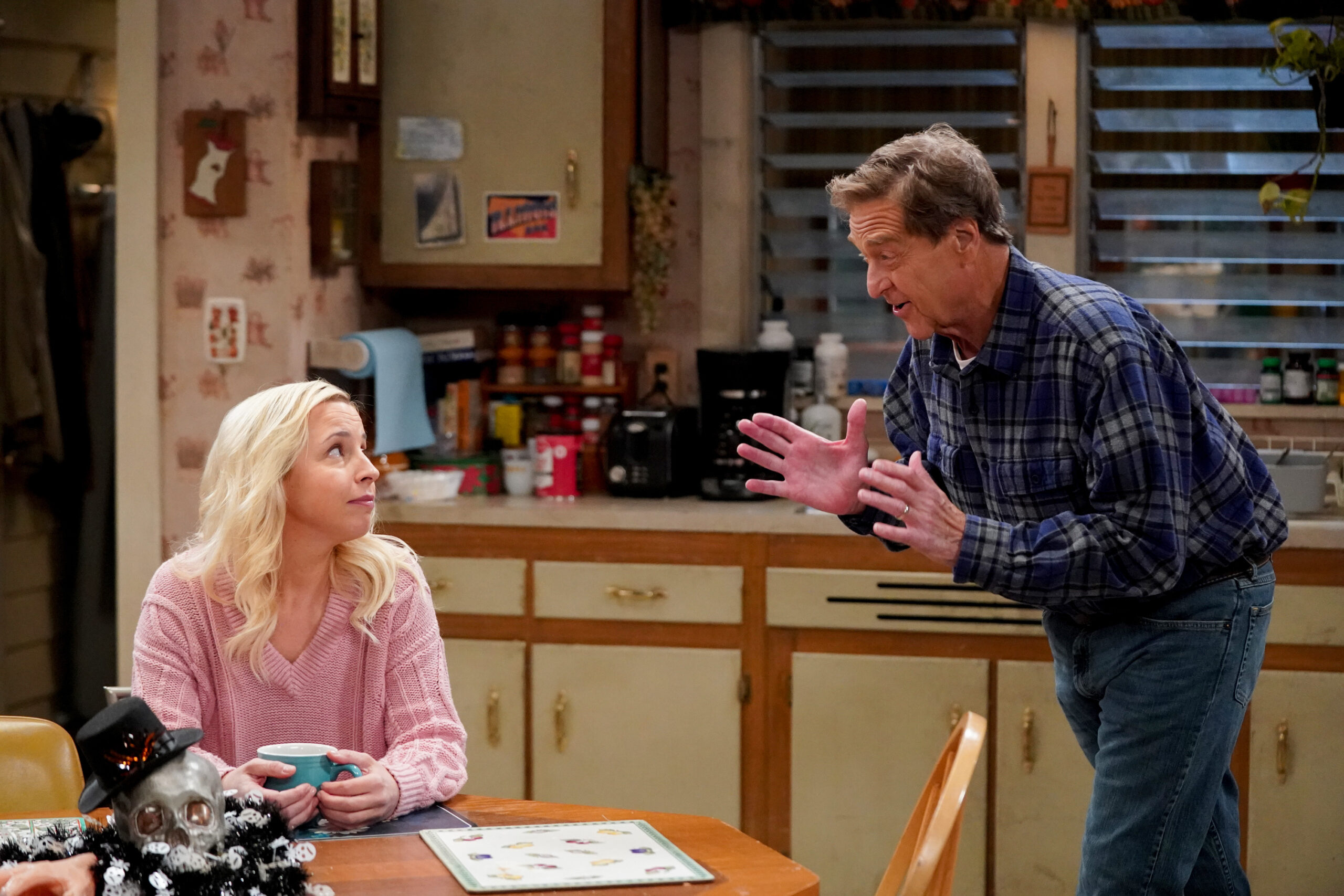 LECY GORANSON, JOHN GOODMAN | Tell-Tale TV LECY GORANSON, JOHN GOODMAN