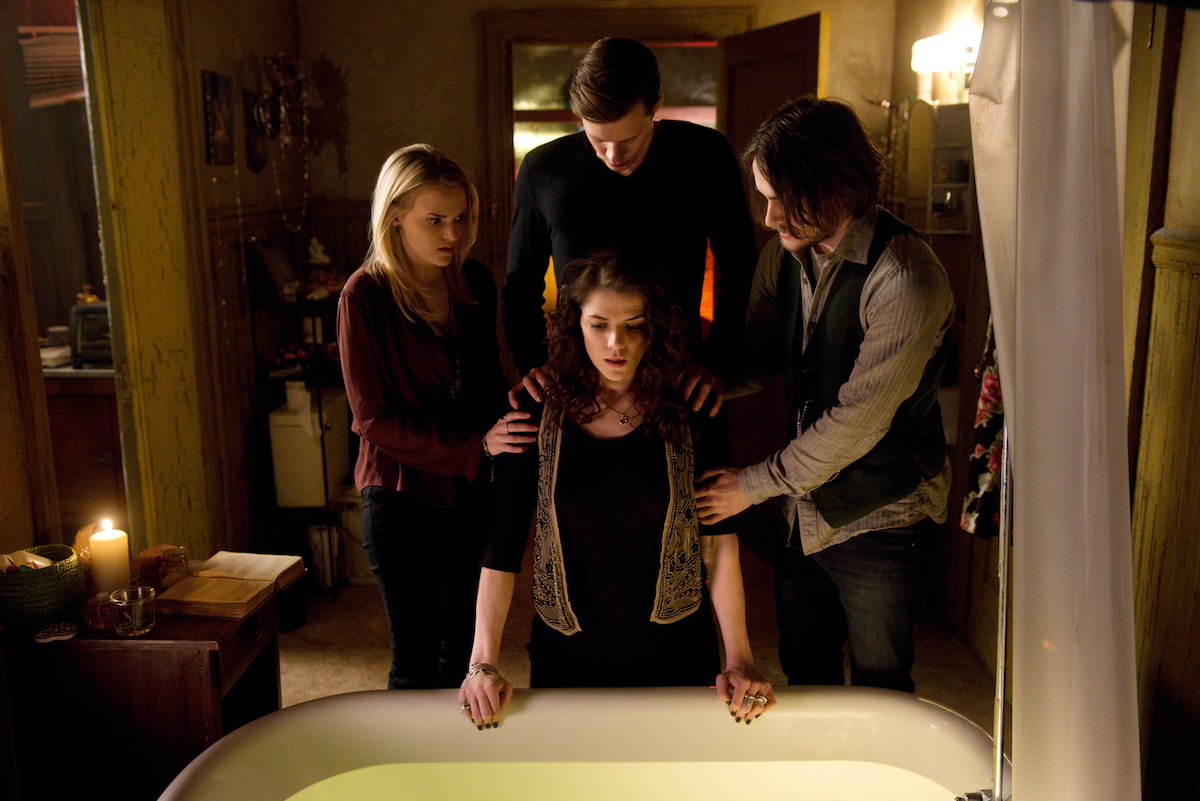 Hemlock Grove Season 2 Episode 8 | Tell-Tale TV Hemlock Grove Season 2 Episode 8
