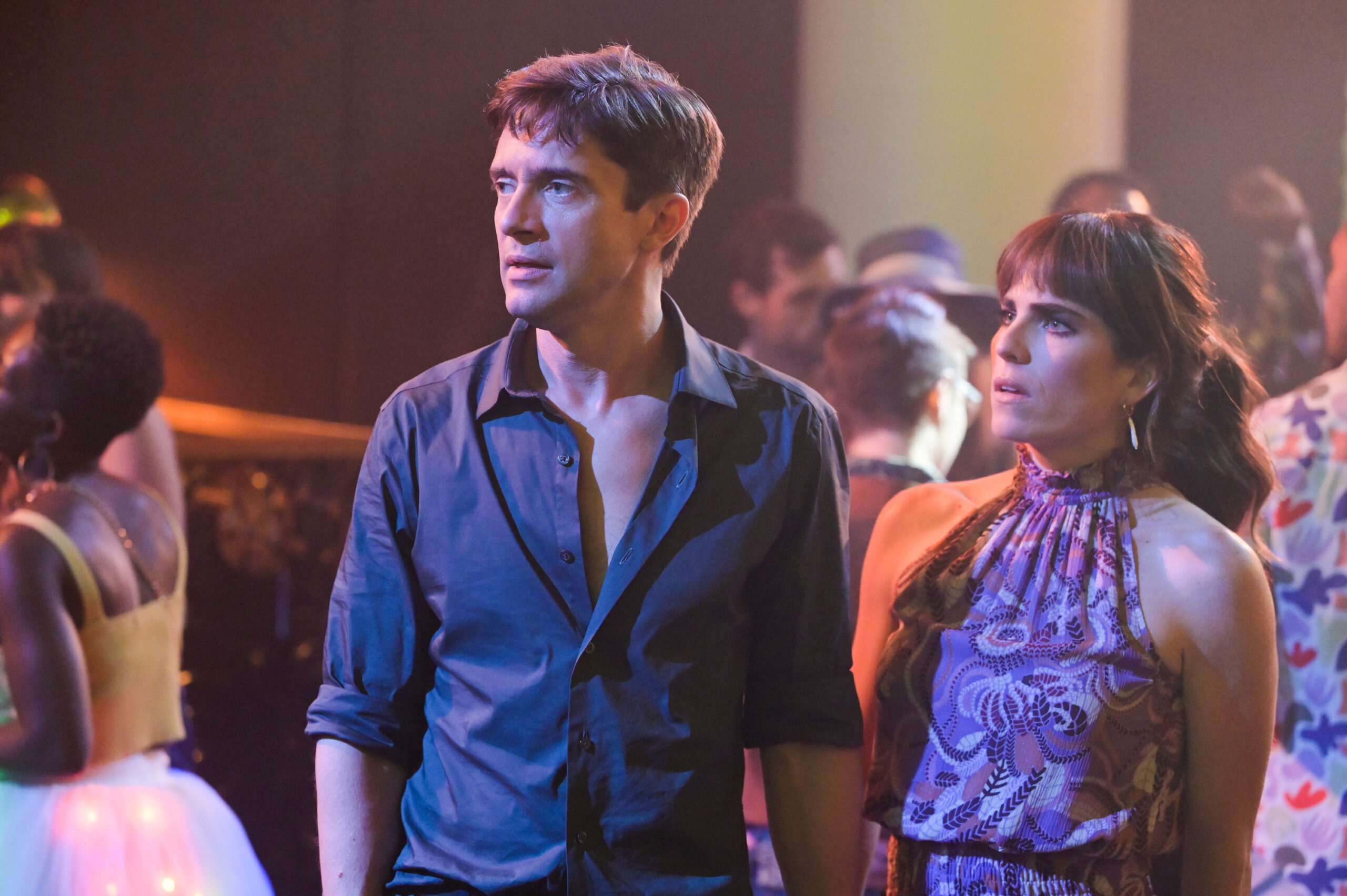 HOME ECONOMICS TOPHER GRACE, KARLA SOUZA