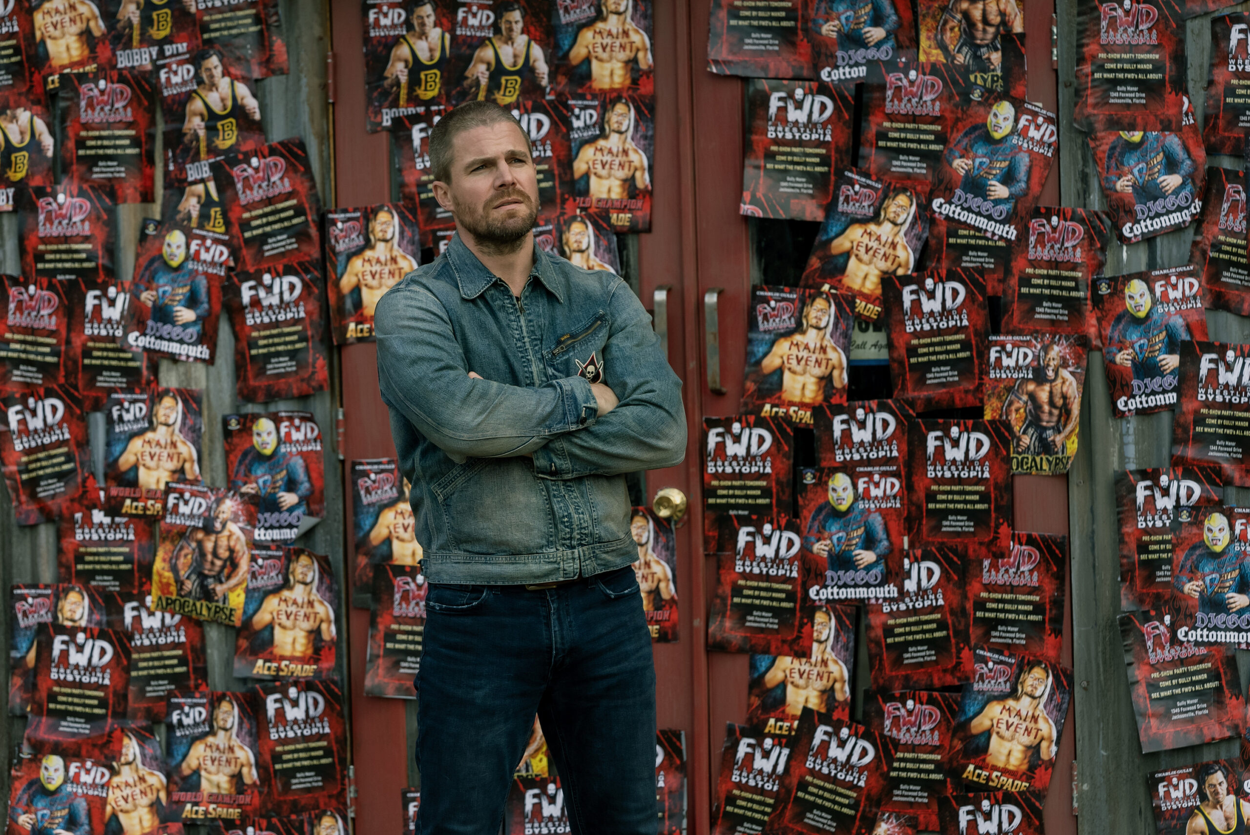 Stephen Amell Talks ‘Arrow’ and ‘Heels’ at Wizard World Chicago