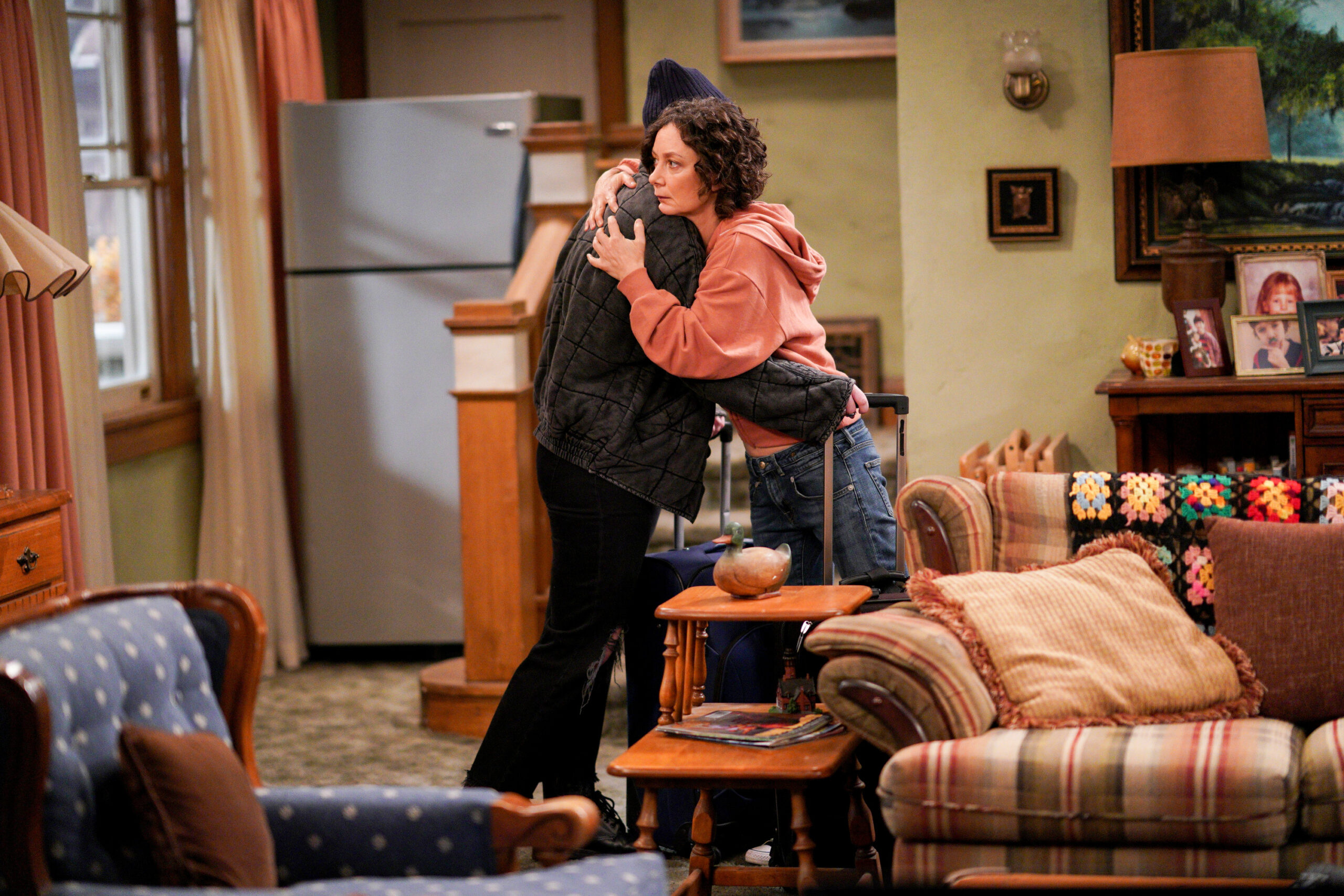 SARA GILBERT | Tell-Tale TV SARA GILBERT Preview — The Conners Season 4 Episode 7: Let’s Push All Our Hands Together For The Stew Train and The Conners Furniture