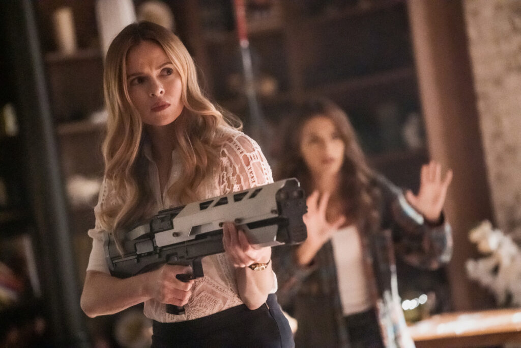 The Flash Review Armageddon Part 2 (Season 8 Episode 2)