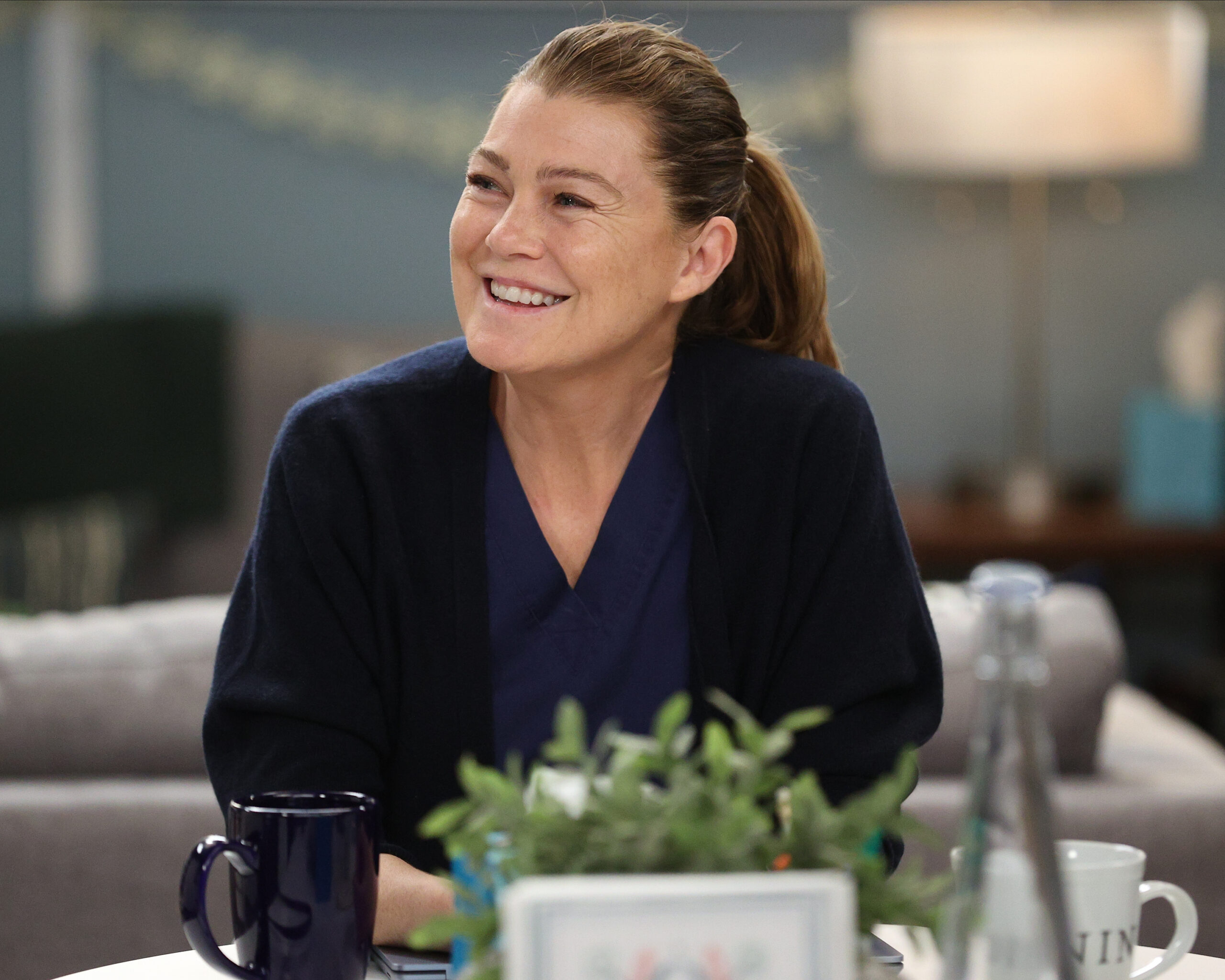 ELLEN POMPEO as meredith grey in Grey's Anatomy Season 18 Episode 8 -- winter finale | Tell-Tale TV ELLEN POMPEO