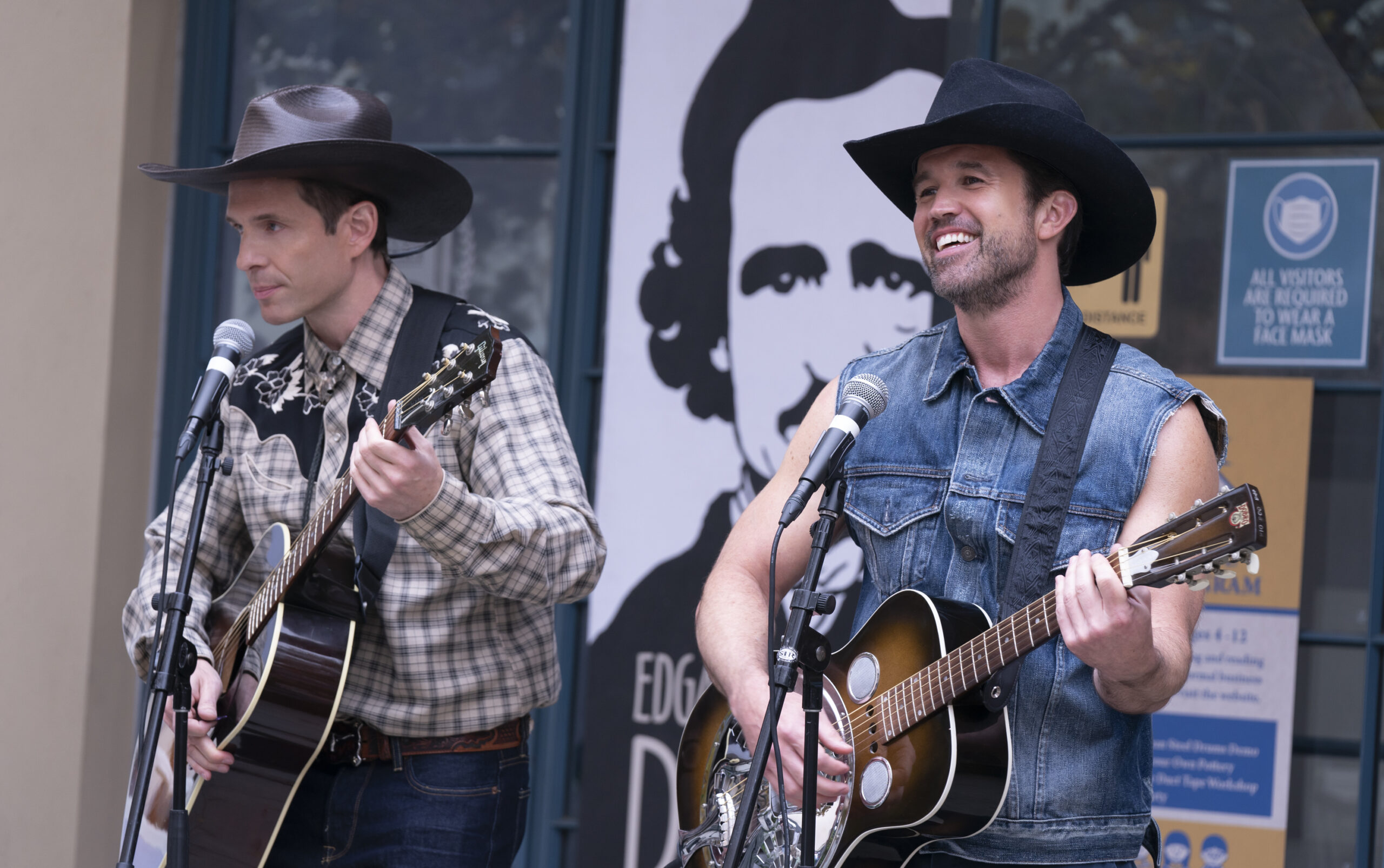 It's Always Sunny in Philadelphia Season 15 Episode 1 "2020: A Year In Review"