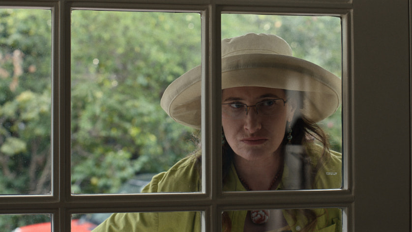 THE SHRINK NEXT DOOR Season 1 Episode 8, "The Verdict" KATHRYN HAHN Photo courtesy of Apple TV+ | Tell-Tale TV THE SHRINK NEXT DOOR Season 1 Episode 8, "The Verdict" KATHRYN HAHN Photo courtesy of Apple TV+
