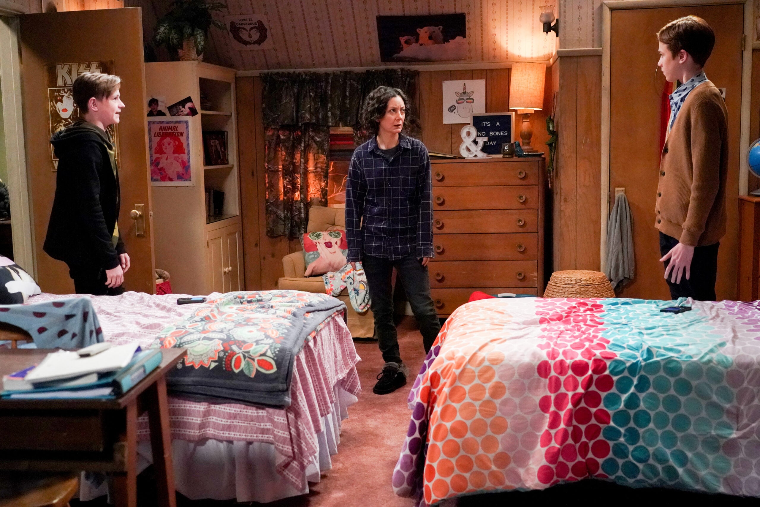 TRAVIS BURNETT, SARA GILBERT, AMES MCNAMARA