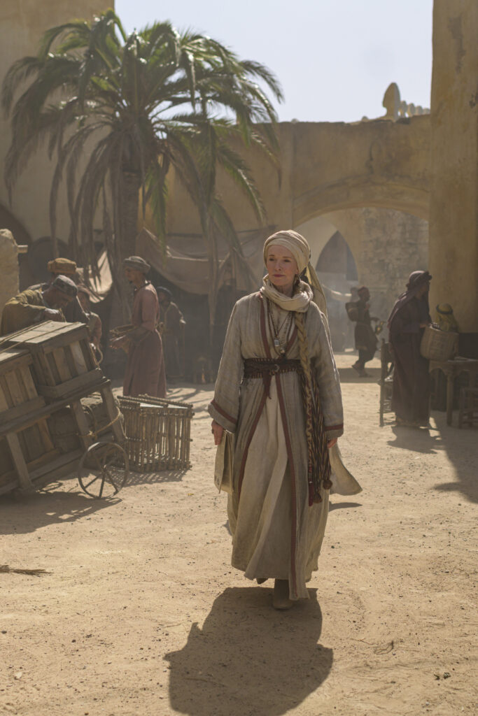 AROUND THE WORLD IN 80 DAYS Season 1 Episode 3