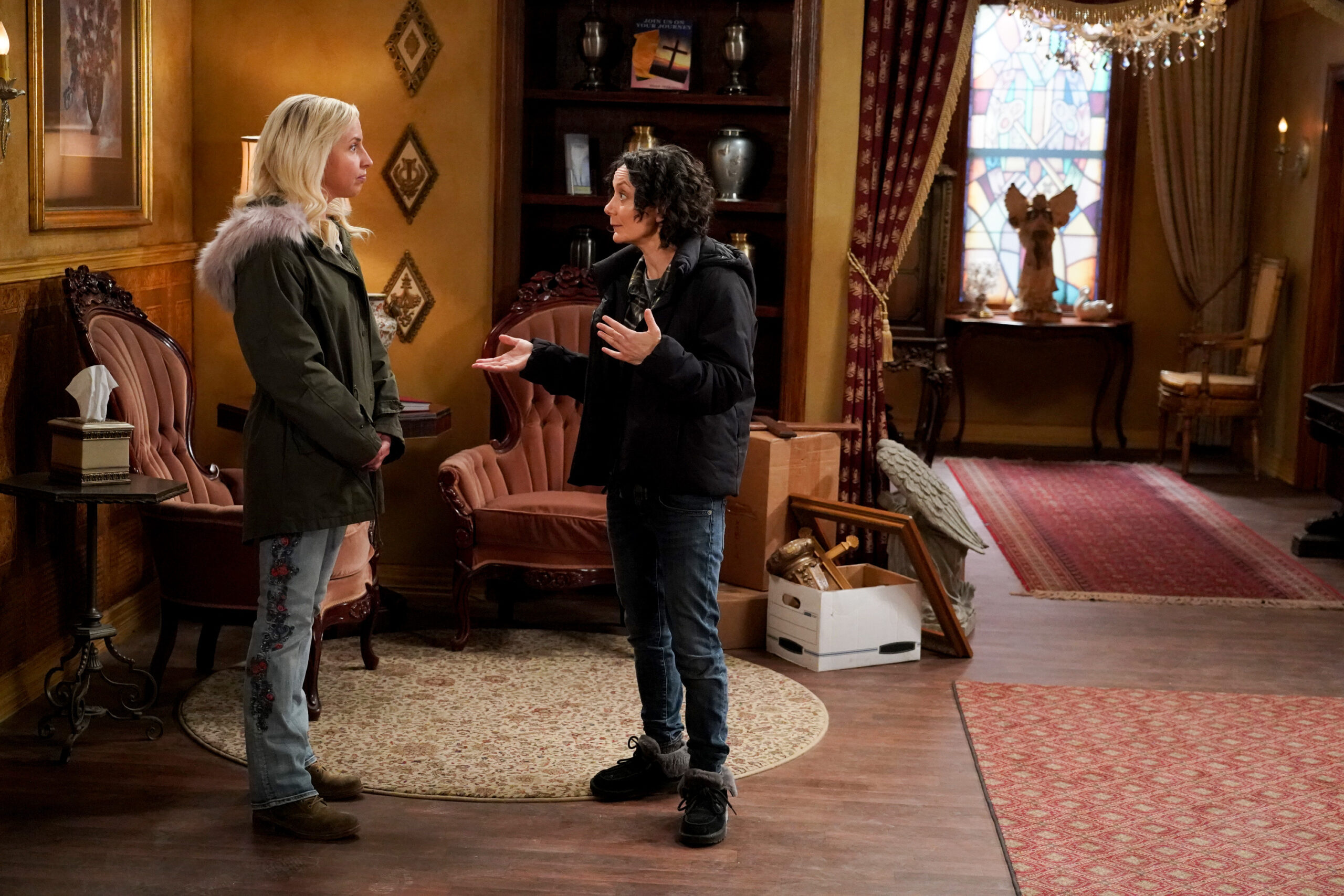 LECY GORANSON, SARA GILBERT