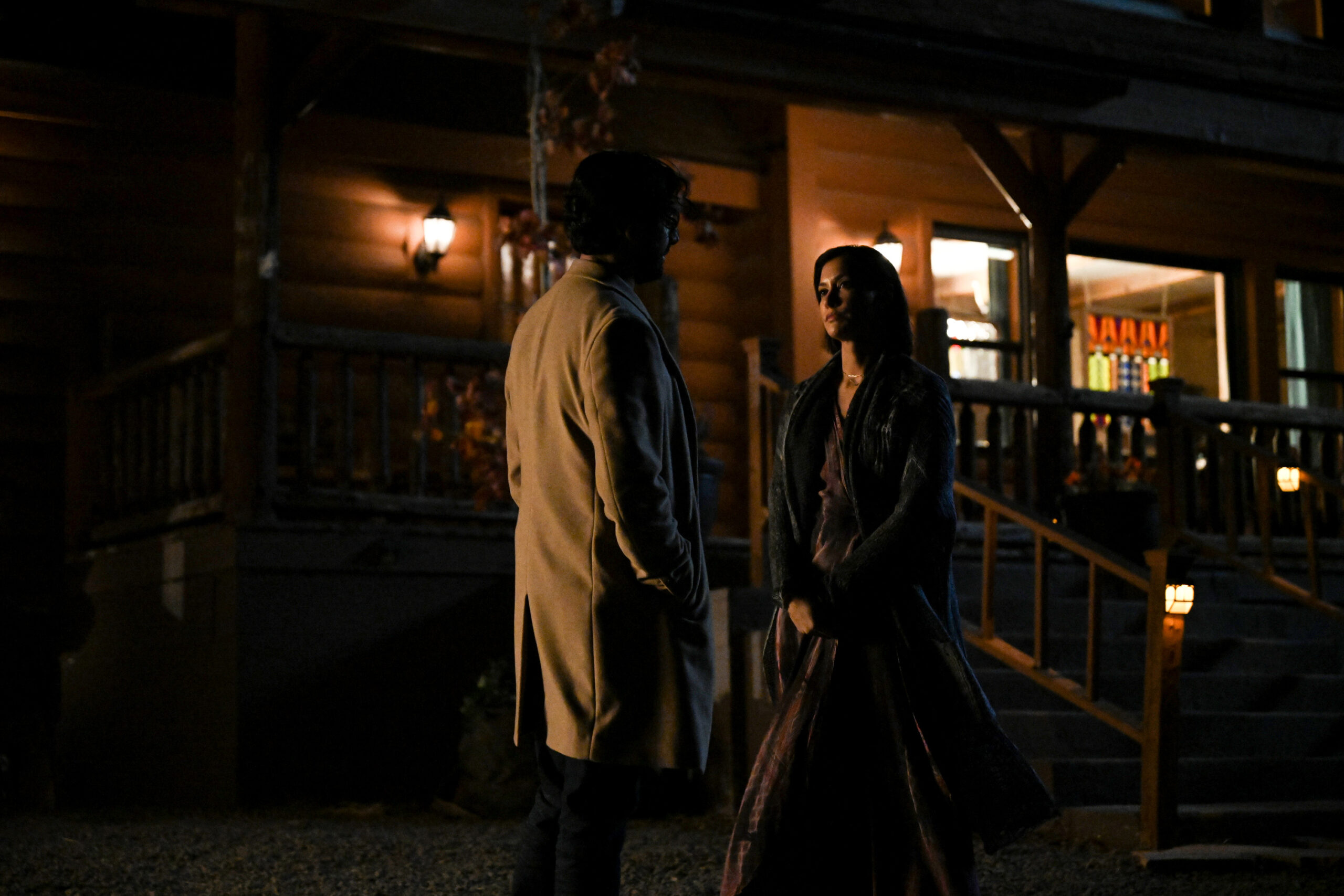 BIG SKY Season 2 Episode 15, "Thie Muffin or the Hammer” VINNY CHHIBBER, JANINA GAVANKAR | Tell-Tale TV BIG SKY Season 2 Episode 15, "Thie Muffin or the Hammer” VINNY CHHIBBER, JANINA GAVANKAR