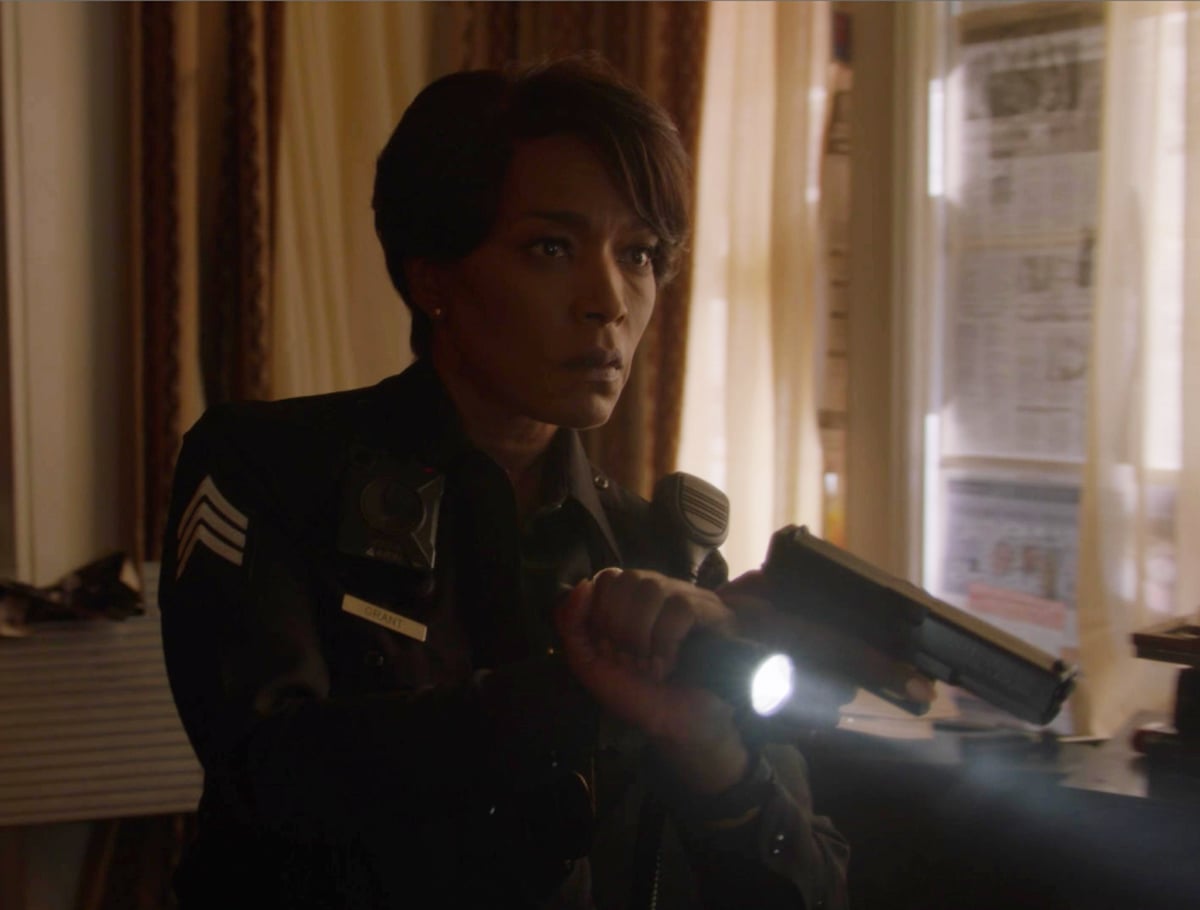 9-1-1 Season 5 Episode 11, "Outside Looking In"