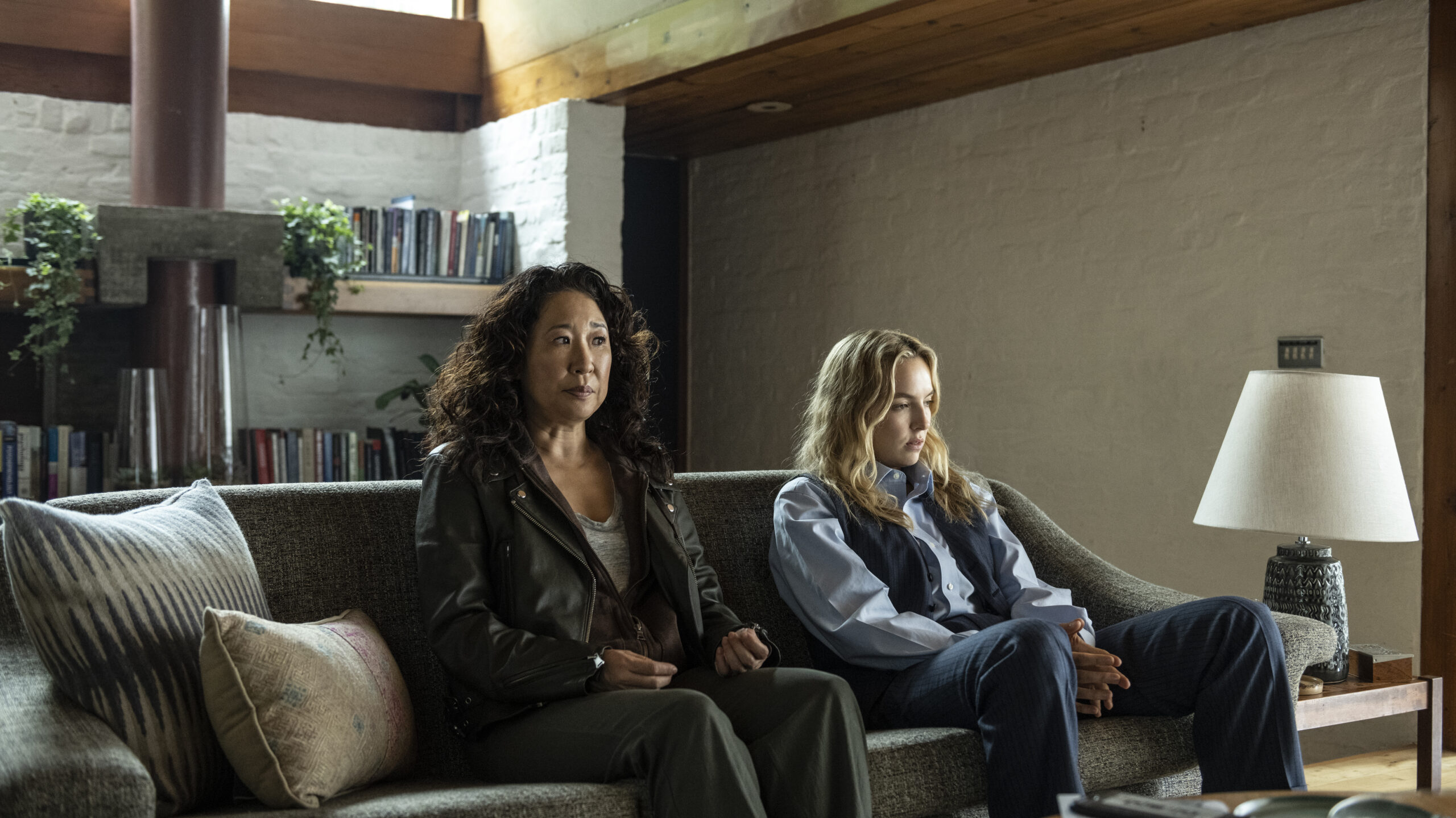 Killing Eve - Season 4 Episode 3 - A Rainbow in Beige Boots | Tell-Tale TV Killing Eve - Season 4 Episode 3 - A Rainbow in Beige Boots